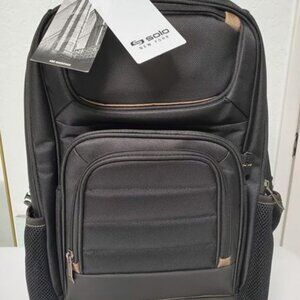 Solo Arc 17.3 inch Laptop Backpack Black - Brand New